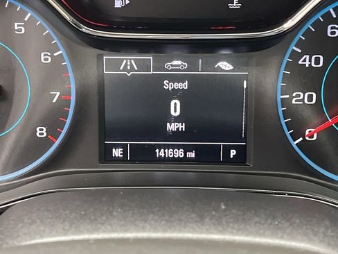 Used 2017 Chevrolet Cruze LT image 13