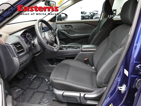 Used 2023 Nissan Rogue S AWD/4WD image 14
