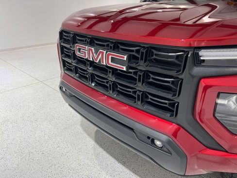 Used 2024 GMC Canyon Elevation w/ Convenience Package image 28