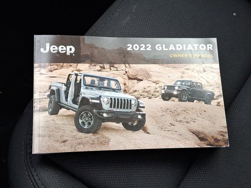 Used 2022 Jeep Gladiator Sport image 25