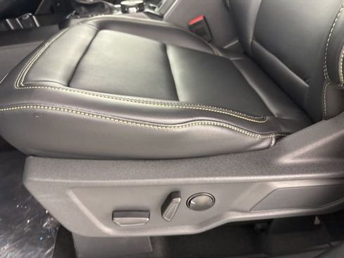 New 2025 Ford Bronco Badlands image 16