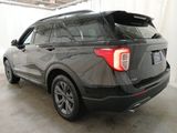 Certified 2022 Ford Explorer XLT w/ Equipment Group 202A image 4