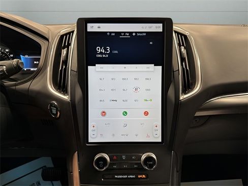 Used 2024 Ford Edge Titanium image 18