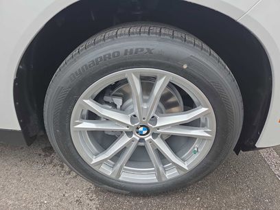 New 2025 BMW X3 xDrive30i w/ Premium Package