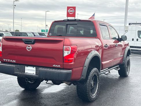 Used 2017 Nissan Titan S image 3