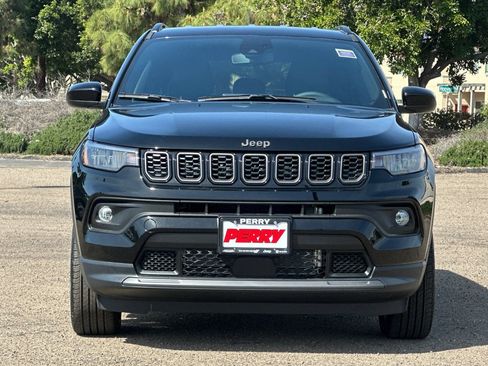 New 2026 Jeep Compass Latitude image 2