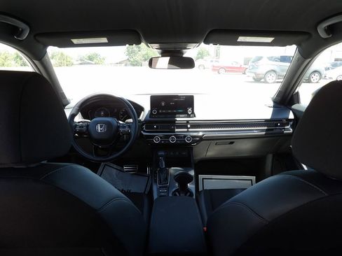 Used 2025 Honda Civic Sport image 22