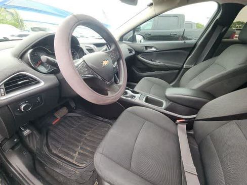 Used 2017 Chevrolet Cruze LT w/ Convenience Package FWD image 25