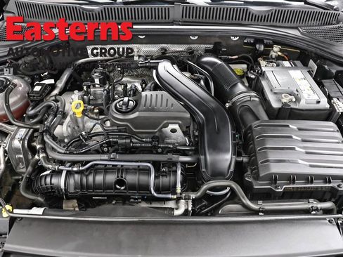 Used 2024 Volkswagen Jetta SE FWD image 7
