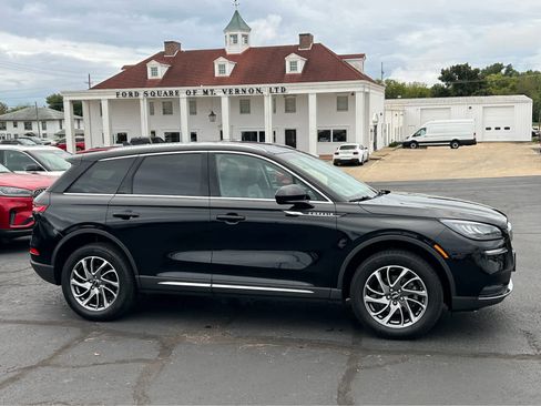 Used 2022 Lincoln Corsair FWD w/ Equipment Group 101A image 4