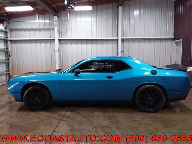 Used 2018 Dodge Challenger SXT RWD image 6
