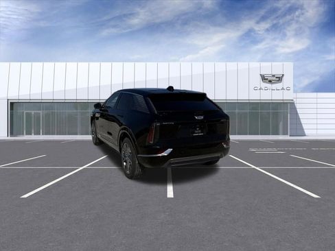 Used 2025 Cadillac Optiq Luxury 2 w/ LPO, Floor Liner Package AWD/4WD image 11