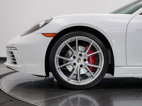Used 2019 Porsche 718 Cayman S image 17