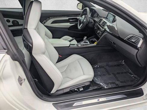 Used 2018 BMW M4 Coupe RWD image 17