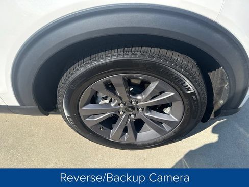 Certified 2024 Ford Explorer XLT w/ Equipment Group 202A RWD image 7