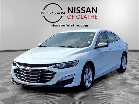 Used 2024 Chevrolet Malibu LT FWD image 1