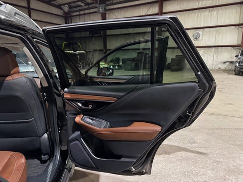 Used 2020 Subaru Outback Touring w/ Popular Package #2 image 20