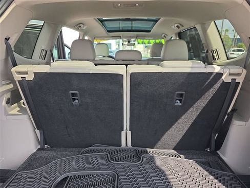 Used 2023 Volkswagen Atlas SE w/ Panoramic Sunroof Package FWD image 31