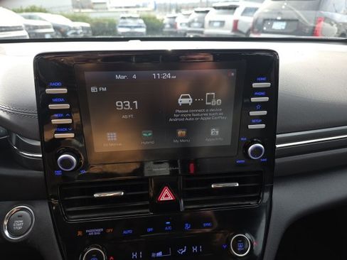 Used 2020 Hyundai Ioniq SE image 16