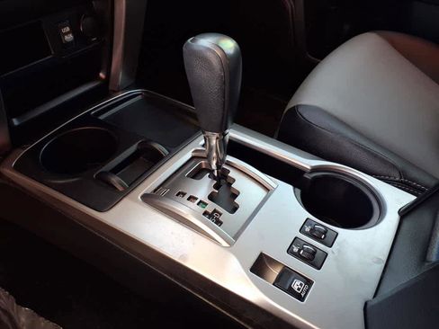 Used 2016 Toyota 4Runner SR5 image 15