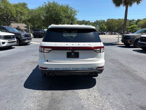 Used 2025 Lincoln Aviator Reserve w/ Illumination Package RWD image 7