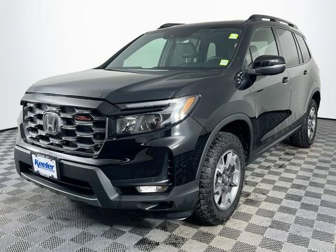 Certified 2023 Honda Passport TrailSport image 2