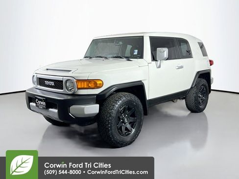 Used 2014 Toyota FJ Cruiser 4WD image 5
