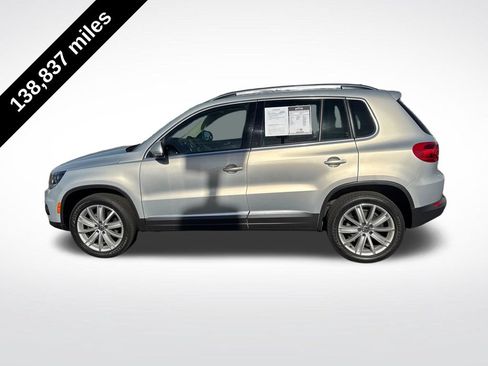 Used 2013 Volkswagen Tiguan SE AWD/4WD image 2