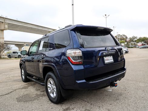 Used 2022 Toyota 4Runner SR5 Premium w/ Moonroof Package image 9