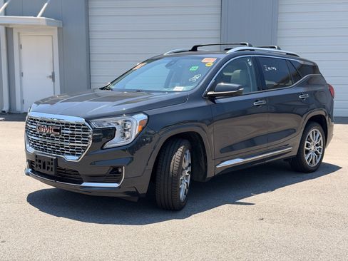 Used 2022 GMC Terrain Denali w/ Denali Premium Package AWD/4WD image 12