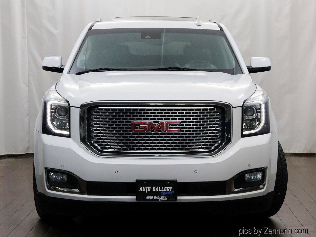 Used 2017 GMC Yukon XL Denali w/ Open Road Package AWD/4WD image 5