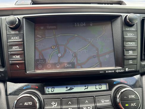 Used 2018 Toyota RAV4 XLE FWD image 20