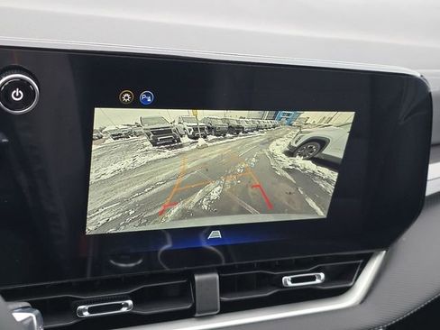 New 2026 Chevrolet Equinox LT w/ Convenience Package II image 9