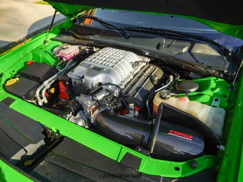 Used 2017 Dodge Challenger SRT Hellcat image 16