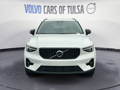 New 2026 Volvo XC40 B5 Plus w/ Protection Package Premier AWD/4WD image 8