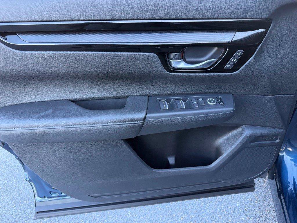 Used 2025 Honda CR-V EX-L image 12