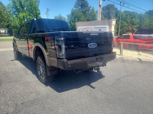 Used 2017 Ford F250 Lariat w/ Lariat Value Package AWD/4WD image 6