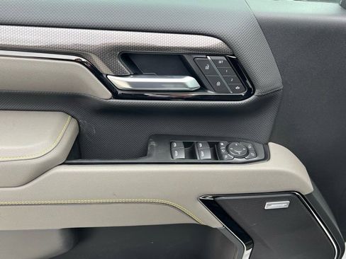 New 2026 Chevrolet Silverado 2500 ZR2 image 4