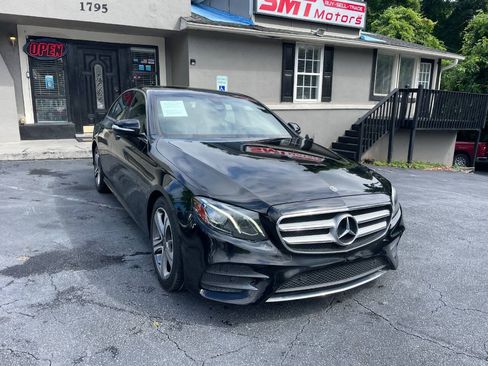 Used 2019 Mercedes-Benz E 300 image 4