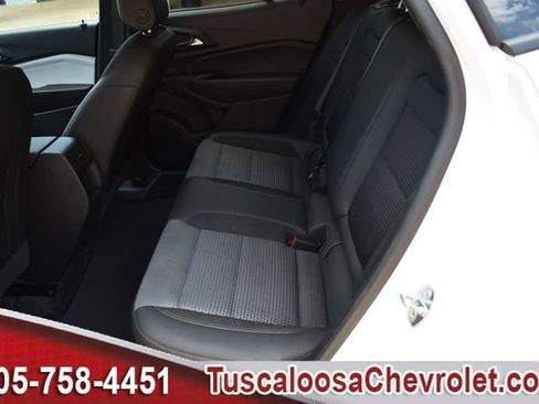 Used 2024 Chevrolet Trax LT w/ Driver Confidence Package FWD image 18