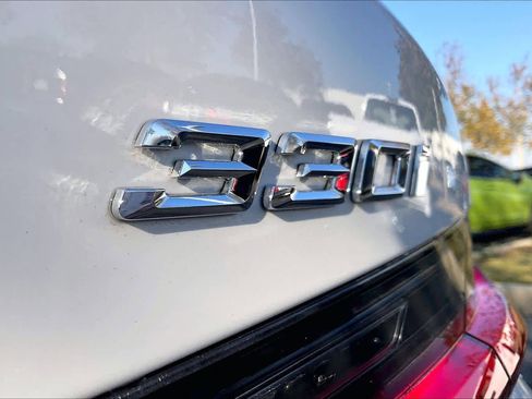 Used 2025 BMW 330i Sedan w/ Premium Package image 11