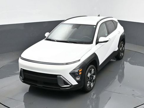 Used 2025 Hyundai Kona SEL image 19