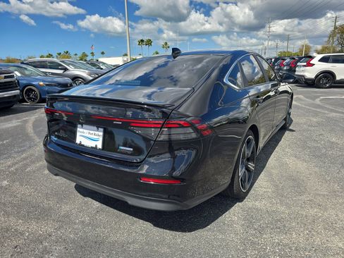 Used 2023 Honda Accord Sport image 4