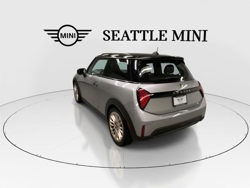 Certified 2025 MINI Cooper S image 8