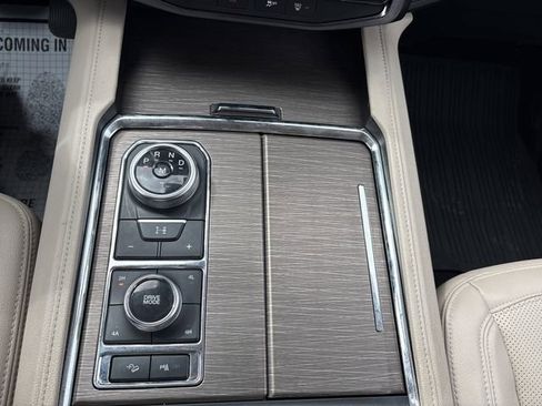Certified 2024 Ford Expedition Limited image 36