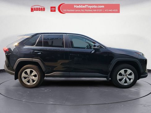 Used 2022 Toyota RAV4 LE AWD/4WD image 7