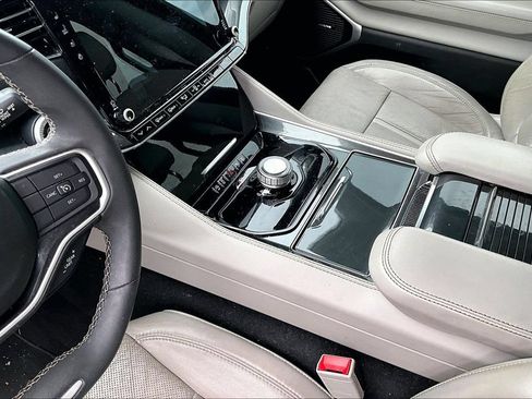 Used 2022 Jeep Wagoneer Series I RWD image 17