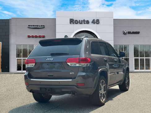 Used 2019 Jeep Grand Cherokee Overland AWD/4WD image 5