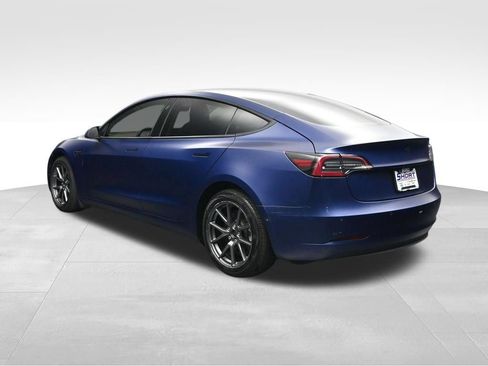 Used 2021 Tesla Model 3 Standard Range Plus RWD image 3