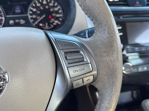 Used 2015 Nissan Altima 2.5 SL FWD image 13